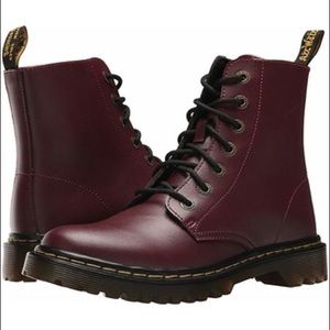 Dr. Martens Luana Cherry Boots Sz 8 Women’s
